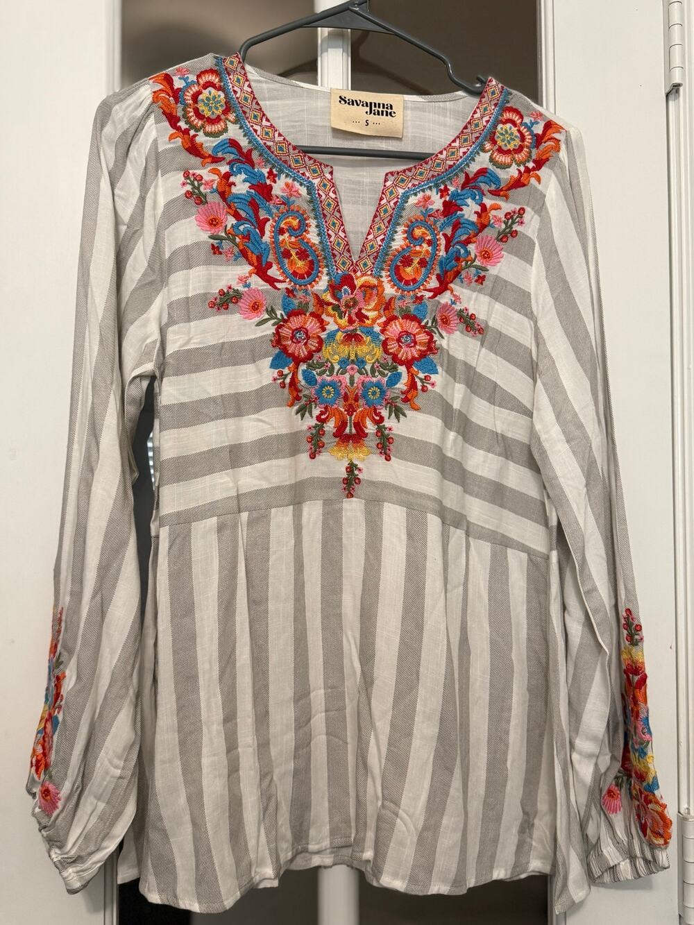 Savanna Jane floral embroidered striped long sleeve top NWOT small